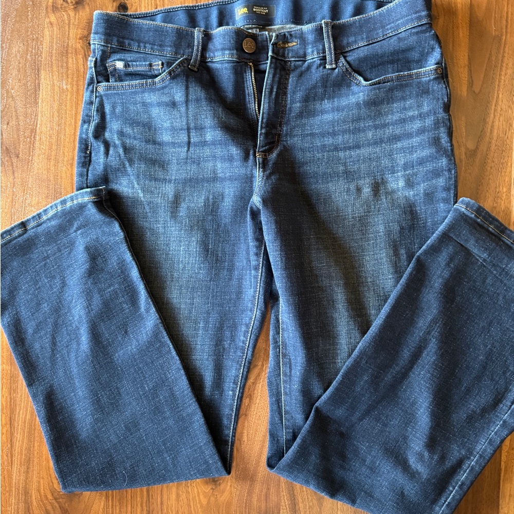 Lee Blue Straight Leg Jeans with Subtle Whiskering size 16 NWOT